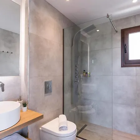 Villa Maira Rose By *