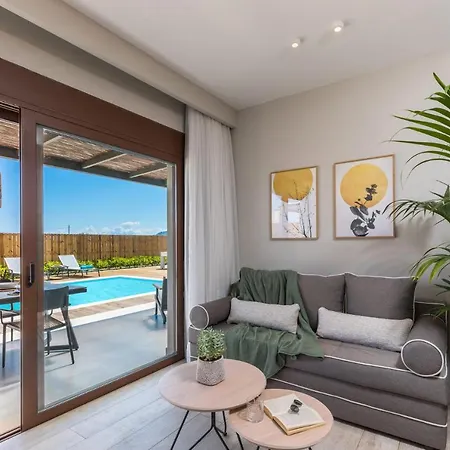 Maira Rose By * Katastárion